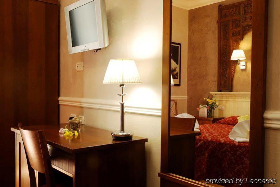 Hotel Caravaggio Rzym Pokój zdjęcie